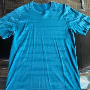 Blue tee shirt large lulu lemon work out style